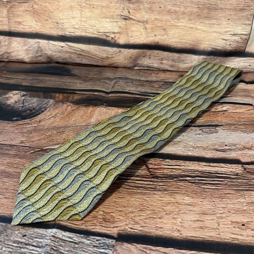 MW Collection Silk Tie Mens Gold Gray Abstract Wave Woven Pattern Necktie 3.5 W
